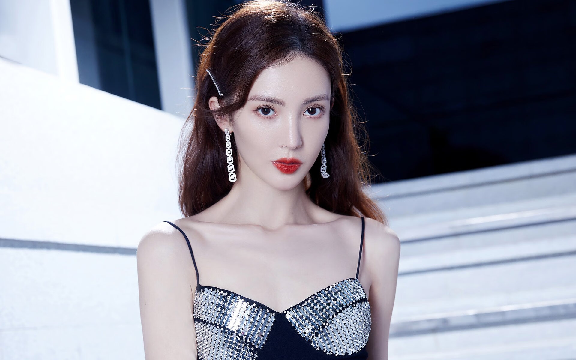 开云体育app-范弗利特之夜，当一颗陨落星绘出无解方程式